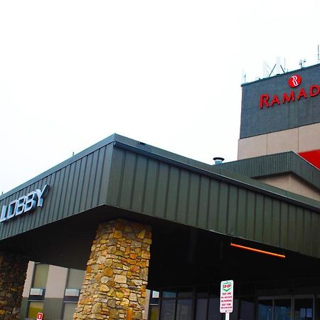 Ramada By Wyndham Edmonton Yellowhead Nw Eksteriør bilde