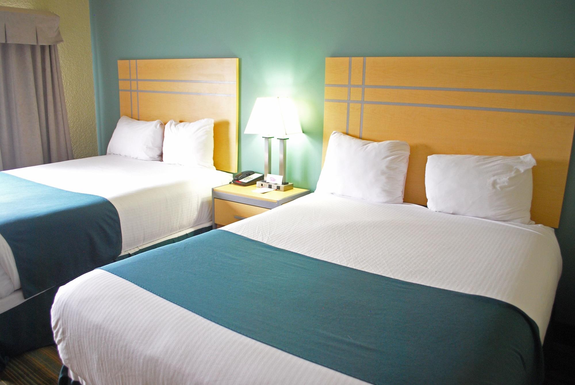 Ramada By Wyndham Edmonton Yellowhead Nw Eksteriør bilde