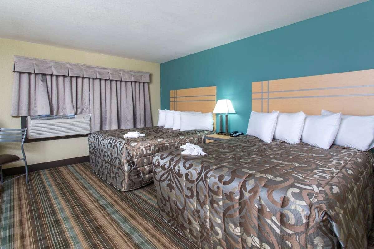 Ramada By Wyndham Edmonton Yellowhead Nw Eksteriør bilde