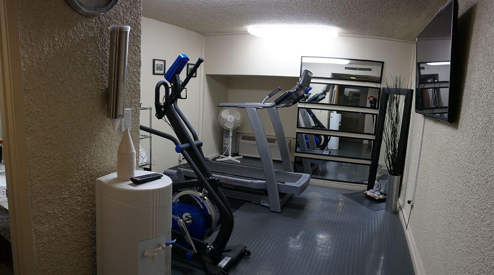 Ramada By Wyndham Edmonton Yellowhead Nw Eksteriør bilde