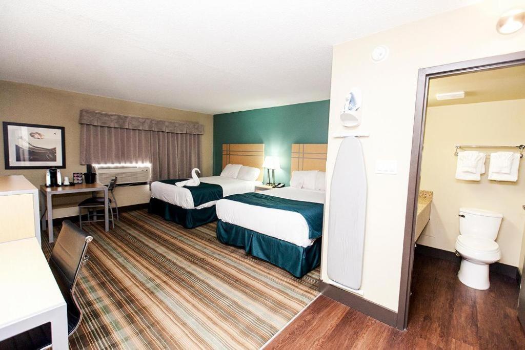 Ramada By Wyndham Edmonton Yellowhead Nw Eksteriør bilde